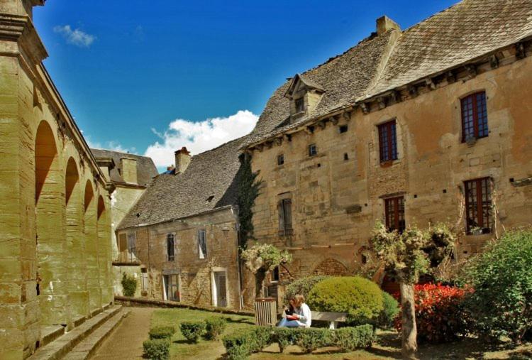 Petite Maison En Pierre Au Coeur Du Perigord Noir Salignac Eyvigues Eksteriør bilde